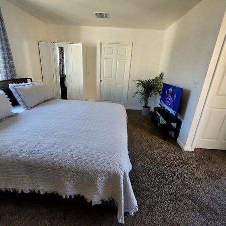 4 Bedrooms & 2.5 Bathrooms In La Los Angeles Exterior foto